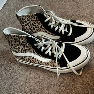 VANS black and leopard sneaker 🐆 price drop!